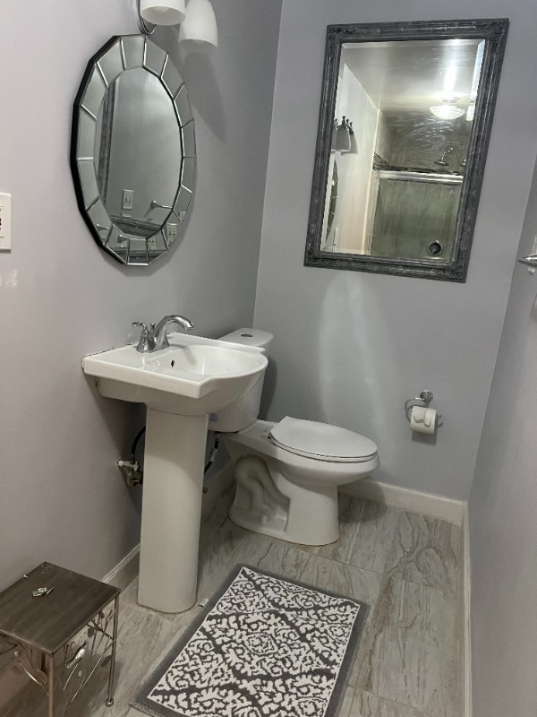 12000 Surrey Cir Dr