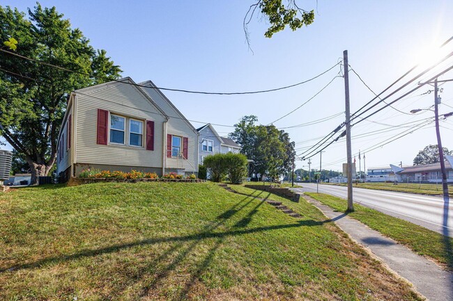 Photo - 334 Lancaster Pike