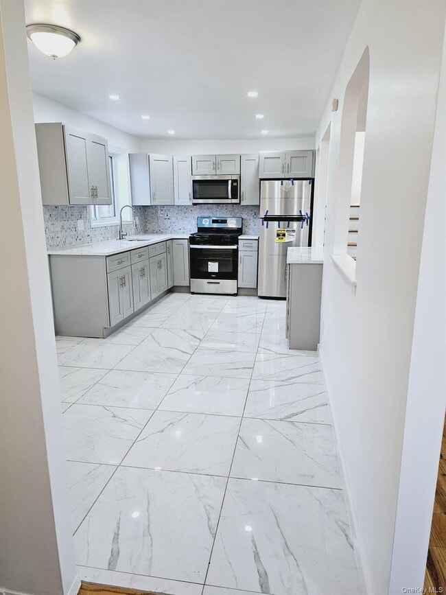 Photo - 1250 E 70th St