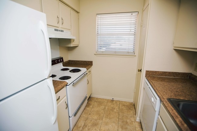 Lots of Natural Light - Concord Apartments