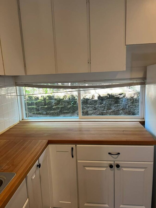 Building Photo - 7929 Southeast Taggart Street Rental