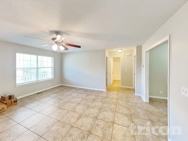 Photo - 1135 Mahogany Trail