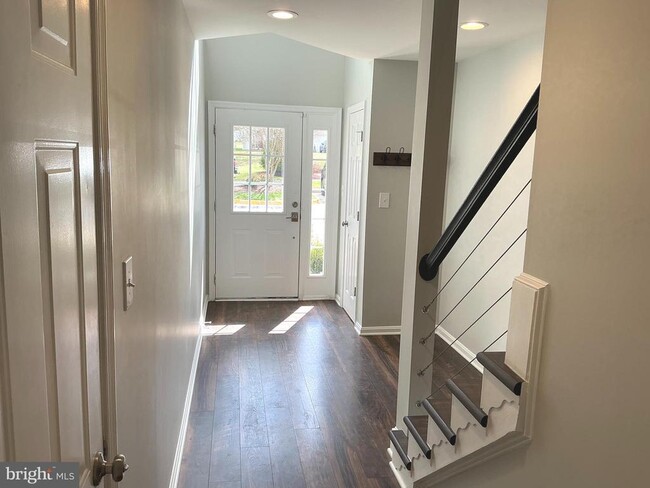 Building Photo - 43444 Nottingham Sq