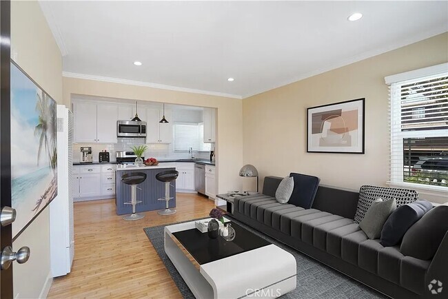 Building Photo - 15916 Halldale Ave Unit B Rental