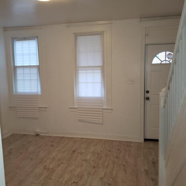 Photo - 3317 Lyndale Ave