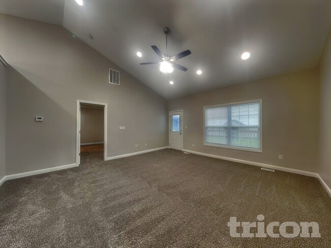 Photo - 4687 Bayview Dr