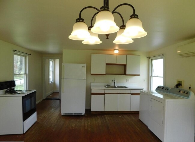 Photo - 1800 Nethers Rd