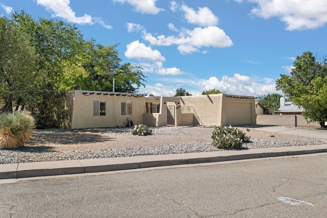 Building Photo - Northeast Heights Gem