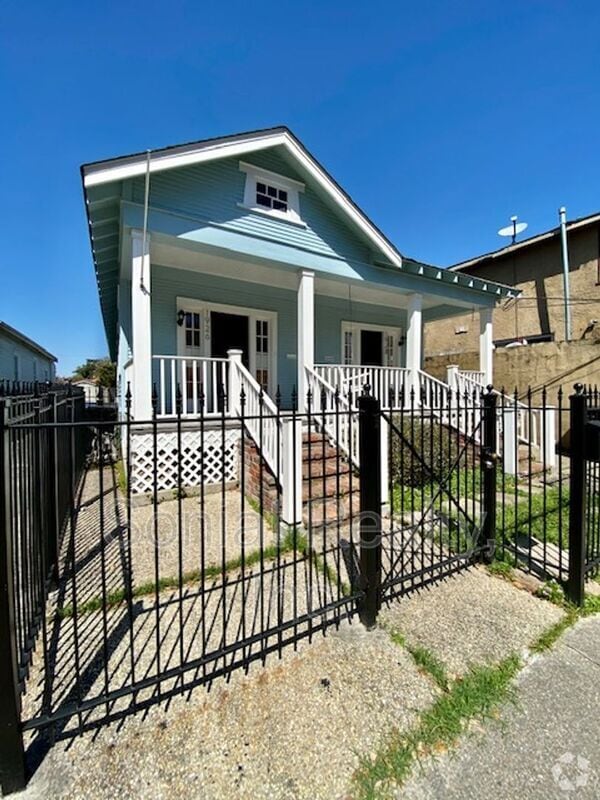 Building Photo - 1926 Burdette St Unit 1928 Burdette Street Rental