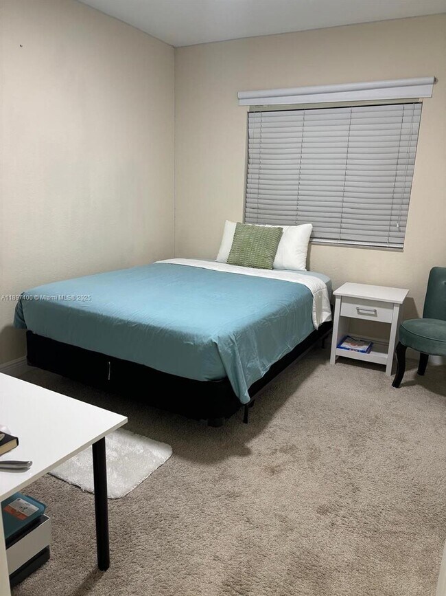 Photo - Modern Spacious 3-Bedroom 2-Story Condo in...