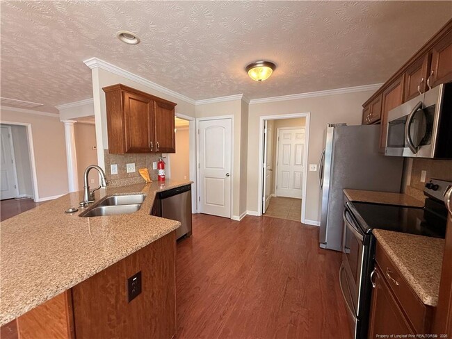 402 Colonist Pl