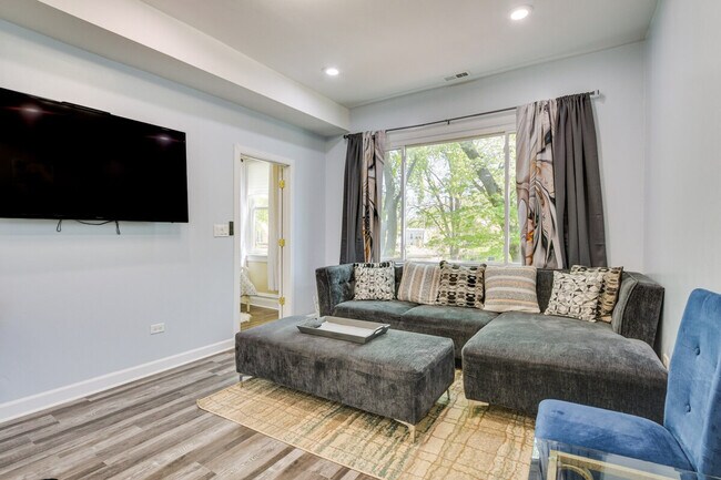 Photo - 7638 S Drexel Ave Unit ID1306739P