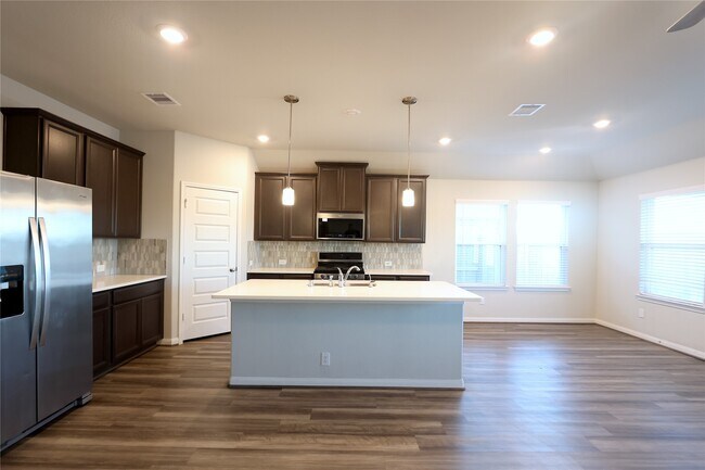 Photo - 1210 Oak Barrel Run