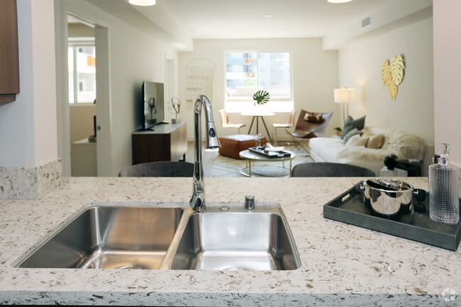 2BR, 2BA - 1166