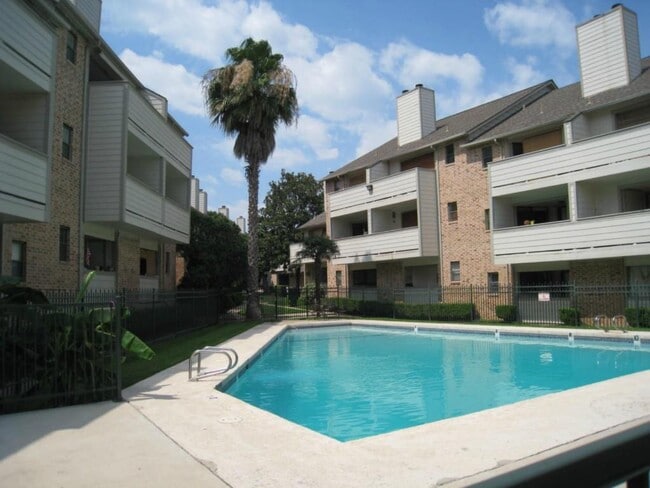 Building Photo - 2500 Burleson Rd Unit 402