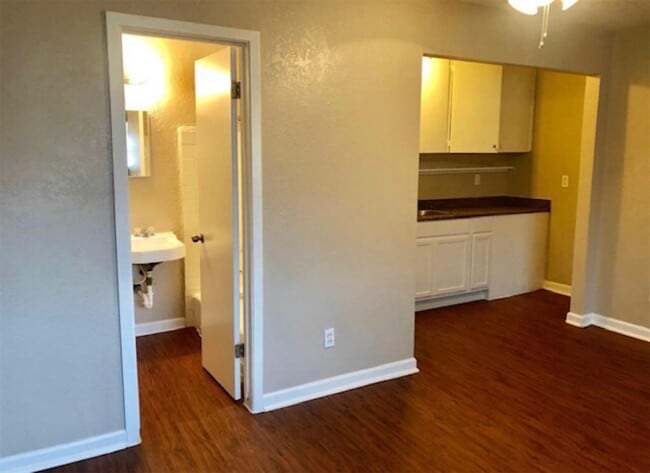 Building Photo - 1756 W Main St Unit 20 Rental