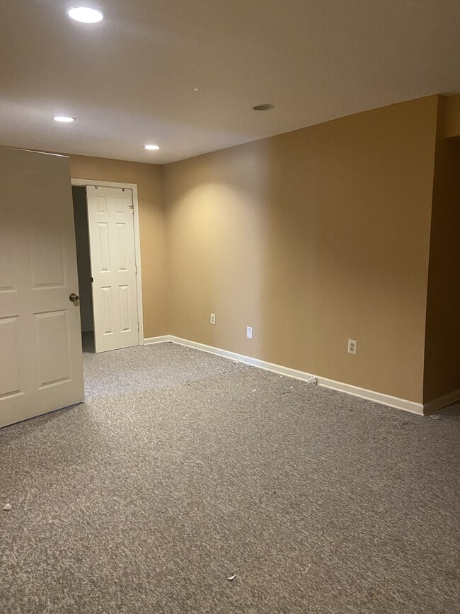 Photo - 305 N Old Dominion Ln