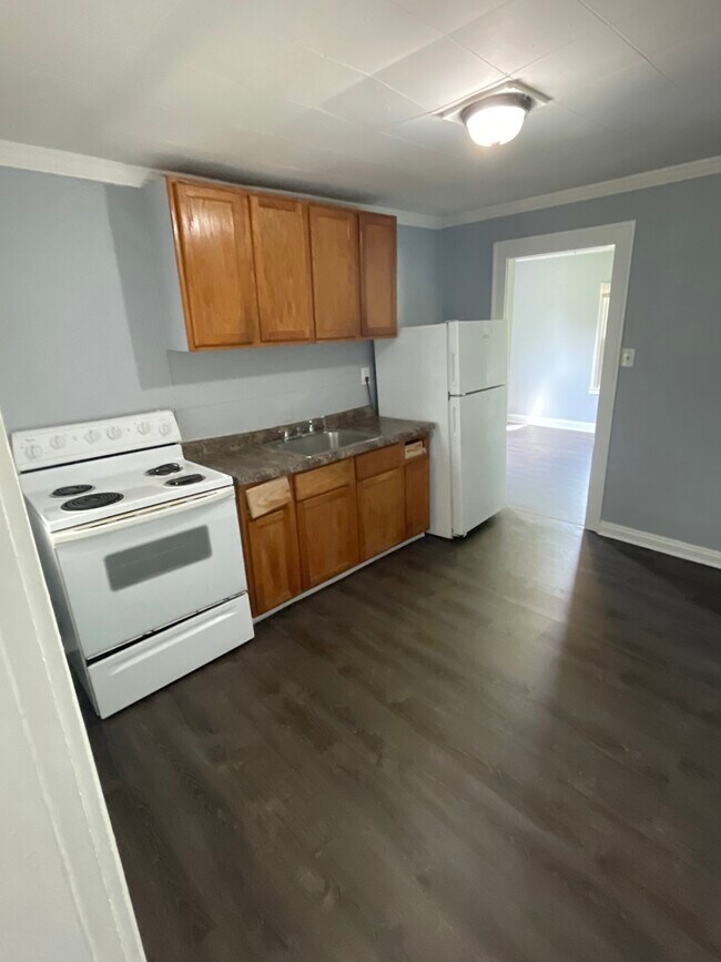 Photo - 2373 N Oxford St