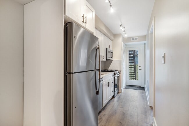 Photo - 1526 2nd St SW