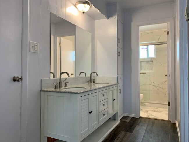 Photo - 305 Thomas St Unit 5