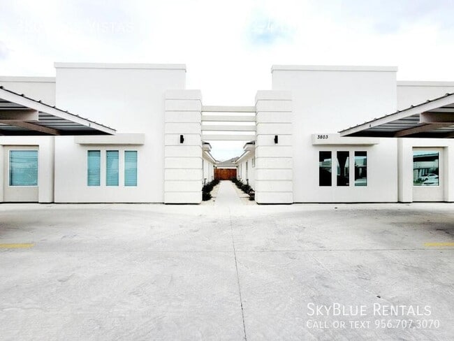 Building Photo - 3803 Las Vistas Ln Unit 3803-4 Las Vistas