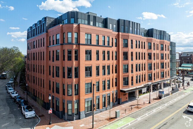 570 Columbus Avenue is located in the South End submarket of Boston. - 570 Columbus Ave