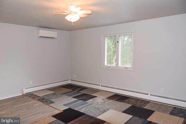 Photo - 901 Laurel St Unit APARTMENT #1