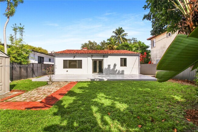 Photo - 1814 SW 22nd Terrace