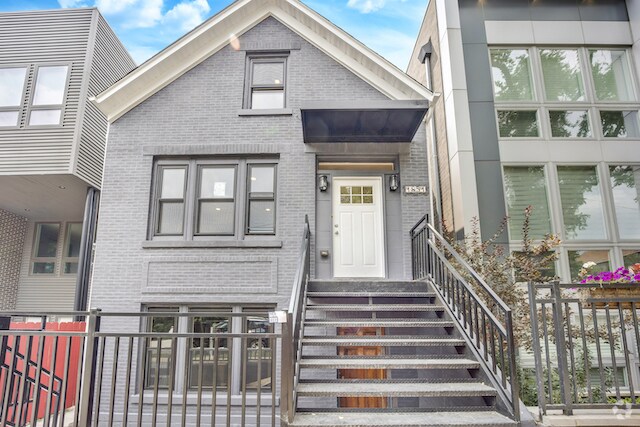Building Photo - 1851 W Dickens Ave Unit 2F Rental
