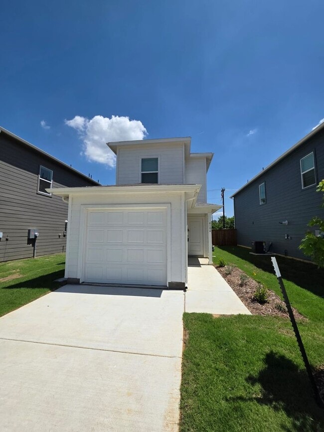 Building Photo - NEWLY BUILT 3 bedroom 2.5 Bath for rent!!! Rental