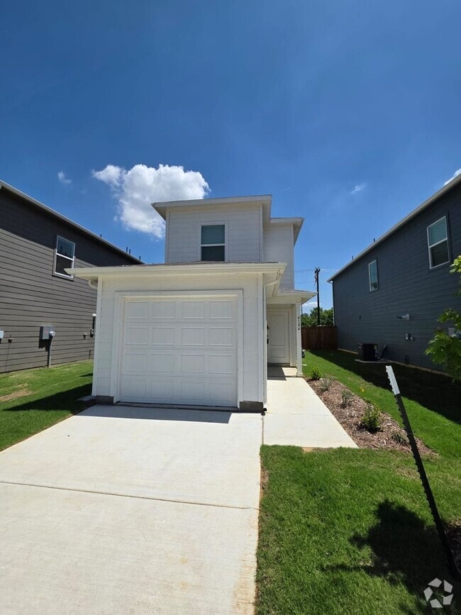 Building Photo - NEWLY BUILT 3 bedroom 2.5 Bath for rent!!! Rental