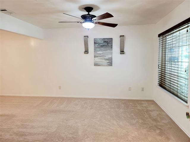 Photo - 7022 Kingsbury Dr