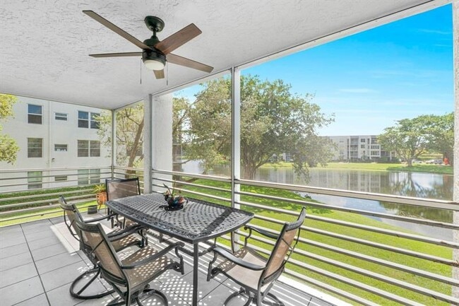 Building Photo - 9330 Lagoon Pl Unit 209