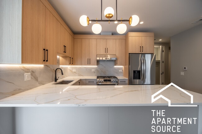 Photo - 2354 W Polk St Unit 304