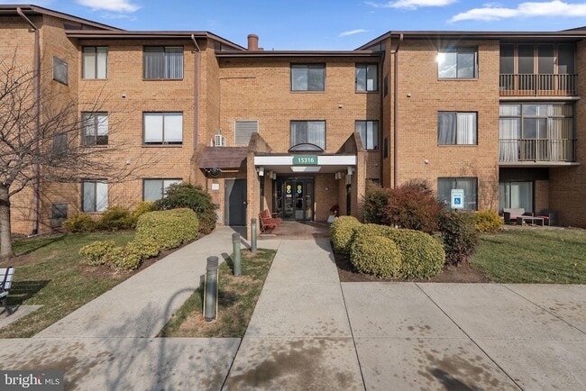 Building Photo - 15316 Pine Orchard Dr Unit 3A