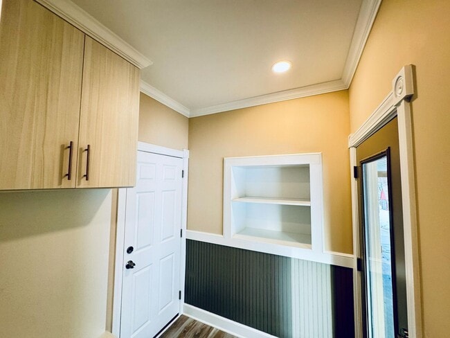 Photo - Luxury country rental 4x3 gated off black top!