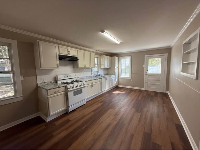 Photo - 3 Bedroom 1 Bathroom Home for Rent