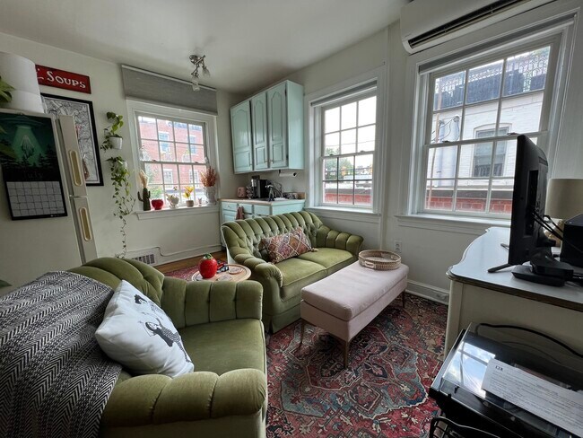 Photo - 108 N Patrick St