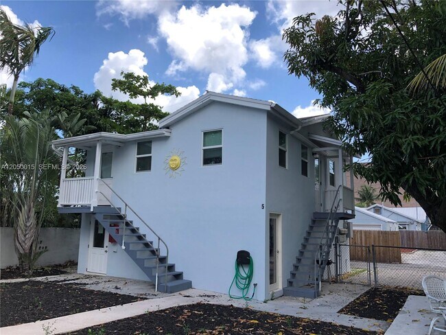 114 S M St Unit 5