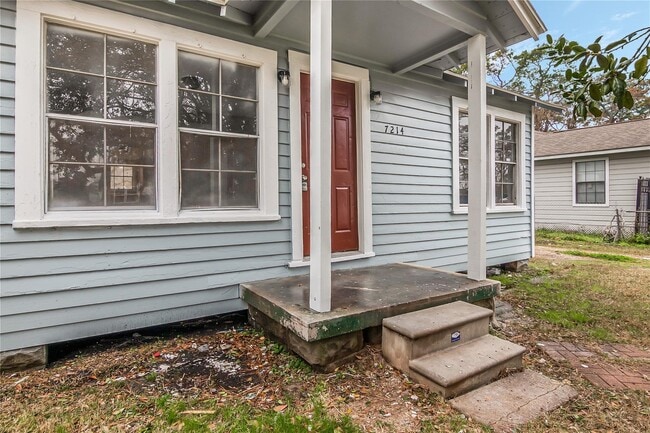 Photo - 7214 W Knoll St