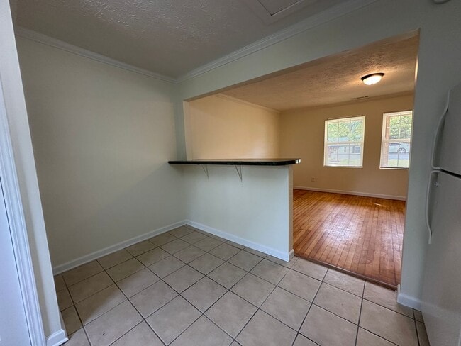 Photo - 379 Robertsville Rd