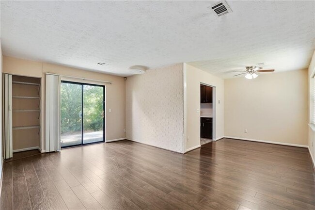 Photo - 76 Sandalwood Cir