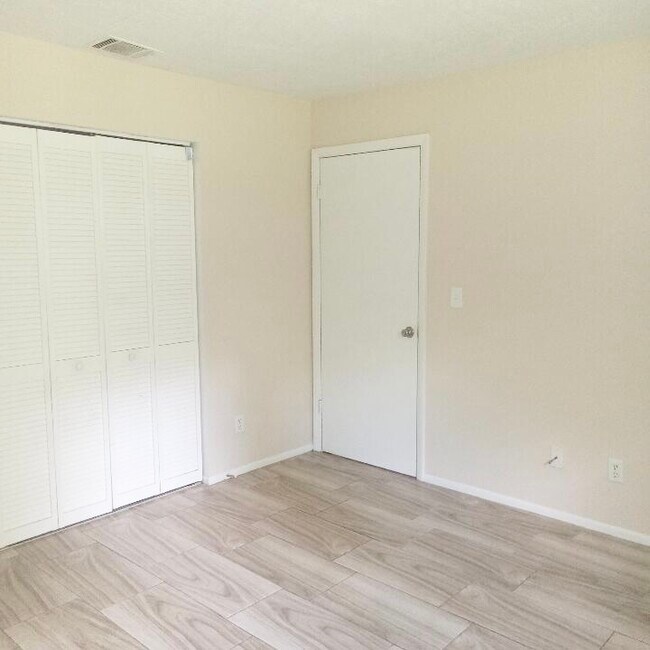 5145 SE 31st St Unidad D