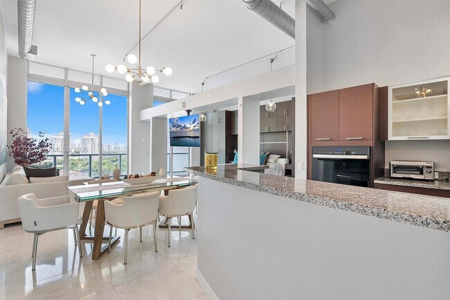 Photo - 3029 NE 188th St Unidad 1117