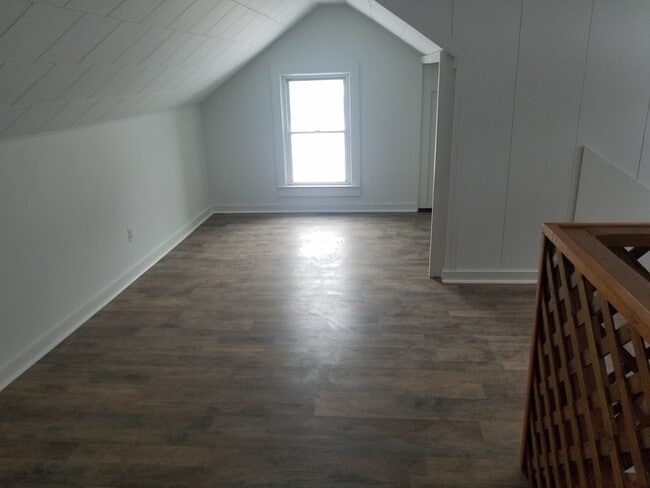 Photo - 231 Chappell St