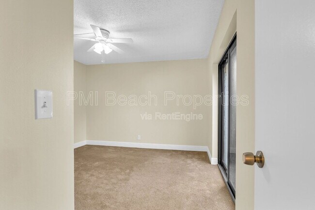 Photo - 2333 Waterside Dr