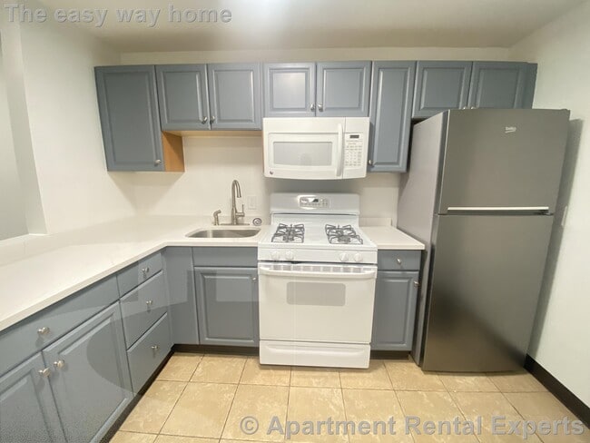 Building Photo - 1 Franklin St Unit #203