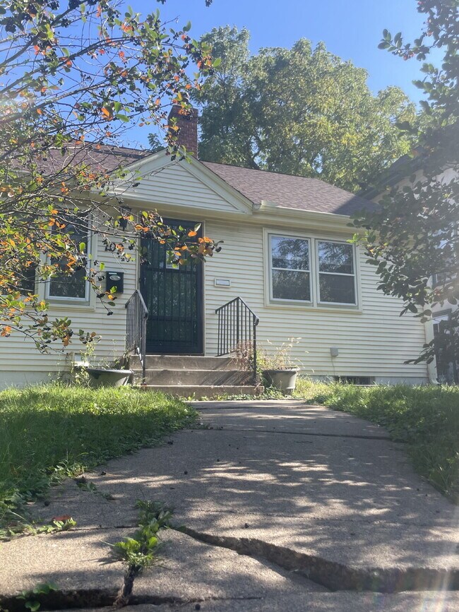 Photo - Charming 4-Bedroom Single Family Home on C...