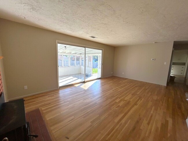 240 Encinal Dr