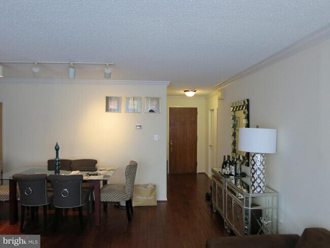 Photo - 2555 Pennsylvania Ave NW Unit 519